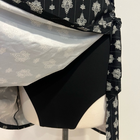 Lands' End Women's Sweetheart Chlorine Resistant Swim Dress-NWT - Picture 5 of 10